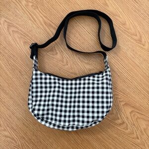 Baggu - old version, gingham, small crescent